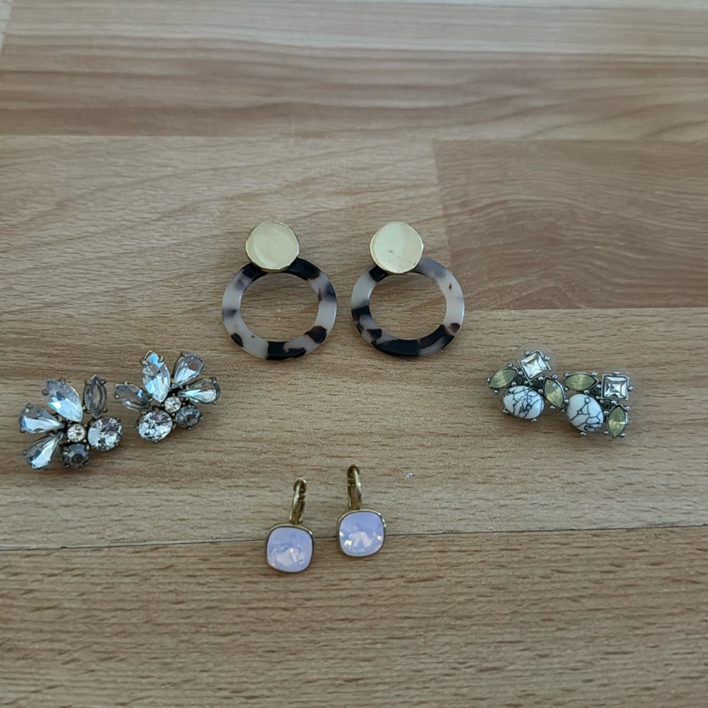 4 sets of earrings